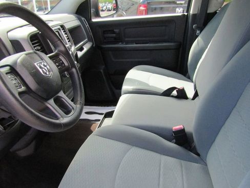 Used 2016 RAM 1500 Express AWD/4WD image 24