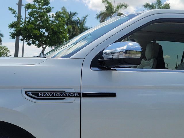 Used 2020 Lincoln Navigator Black Label w/ Cargo Convenience Package AWD/4WD image 5