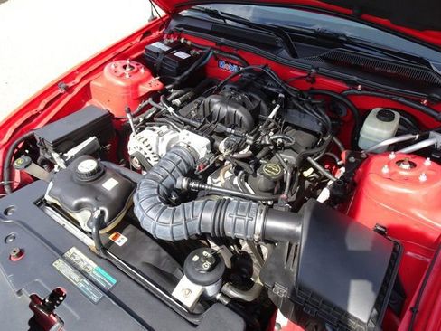 Used 2006 Ford Mustang Premium image 17