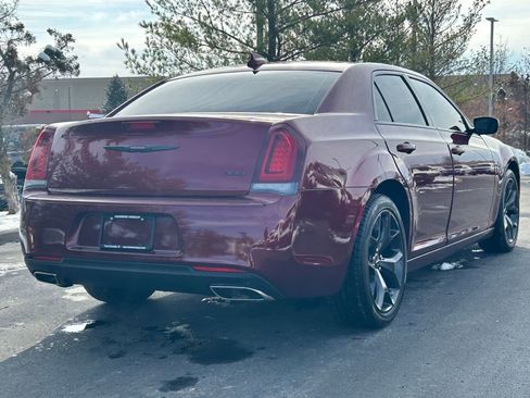 Certified 2023 Chrysler 300 Touring w/ Sport Appearance Package image 7