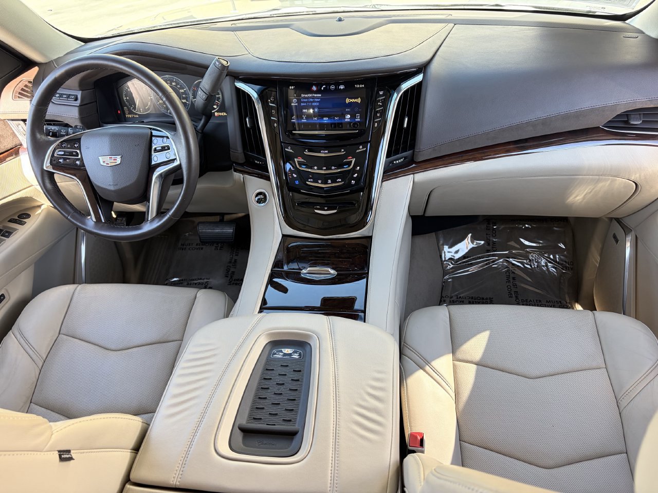 Used 2015 Cadillac Escalade Luxury RWD image 15