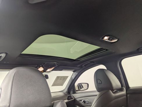 Used 2020 BMW 330i Sedan w/ Convenience Package image 14