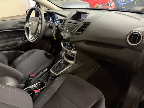 Used 2019 Ford Fiesta SE FWD image 25