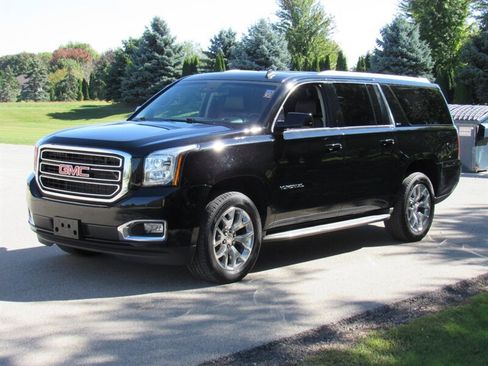 Used 2015 GMC Yukon XL SLT w/ Open Road Package image 3