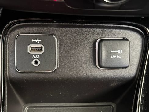 Used 2018 Jeep Compass Latitude w/ Popular Equipment Group FWD image 25