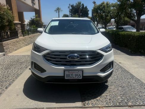 Used 2020 Ford Edge SEL w/ Convenience Package FWD image 2