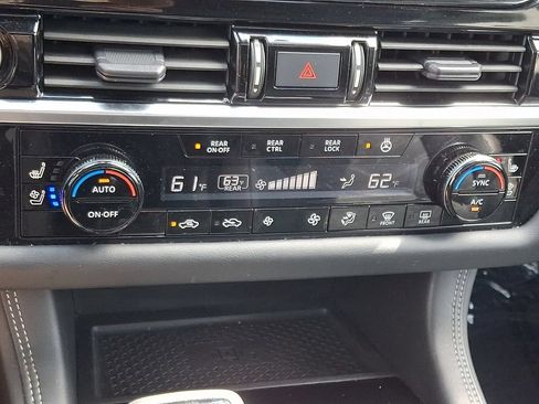 Certified 2023 Nissan Pathfinder Platinum AWD/4WD image 19