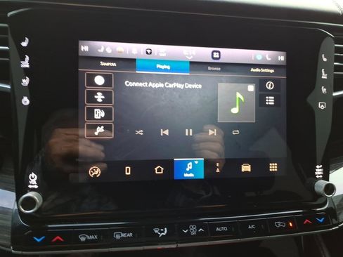 Used 2022 Jeep Wagoneer Series III w/ Premium Group I image 18