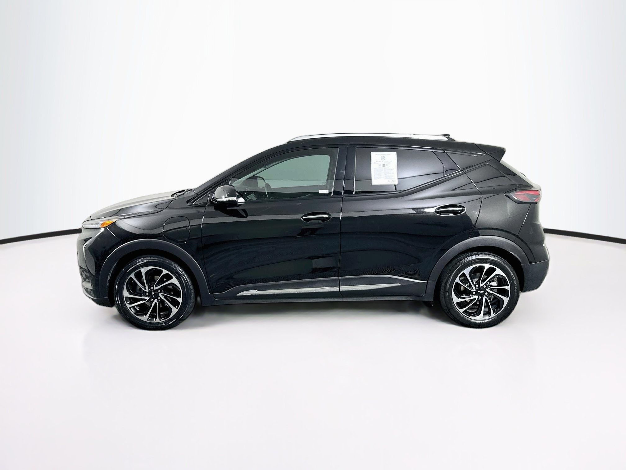 Used 2023 Chevrolet Bolt EUV Premier FWD image 4