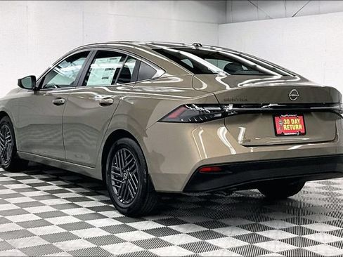 New 2026 Nissan Sentra SV FWD image 3
