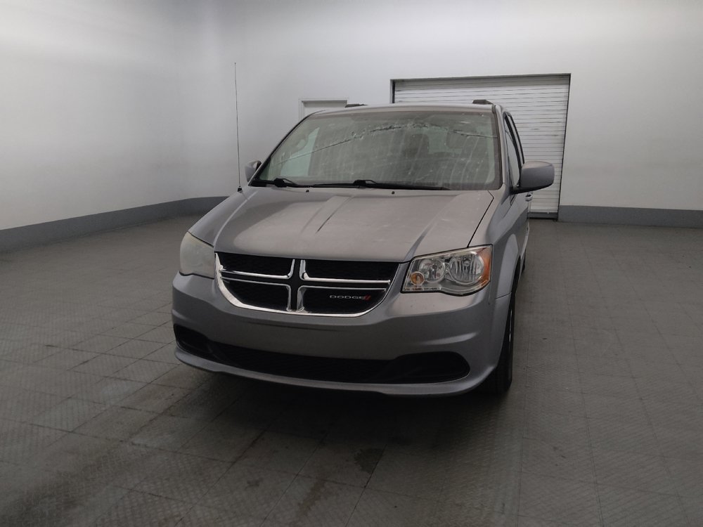 Used 2016 Dodge Grand Caravan SXT w/ UConnect Hands-Free Group FWD image 15