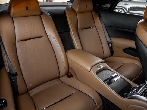 Used 2017 Rolls-Royce Wraith image 48