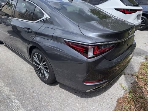 Used 2025 Lexus ES 350 w/ Premium Package FWD image 8