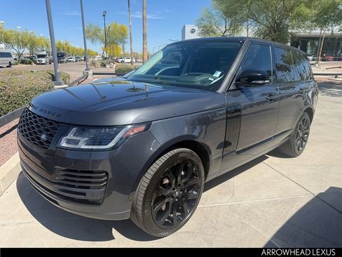 Used 2020 Land Rover Range Rover HSE image 2