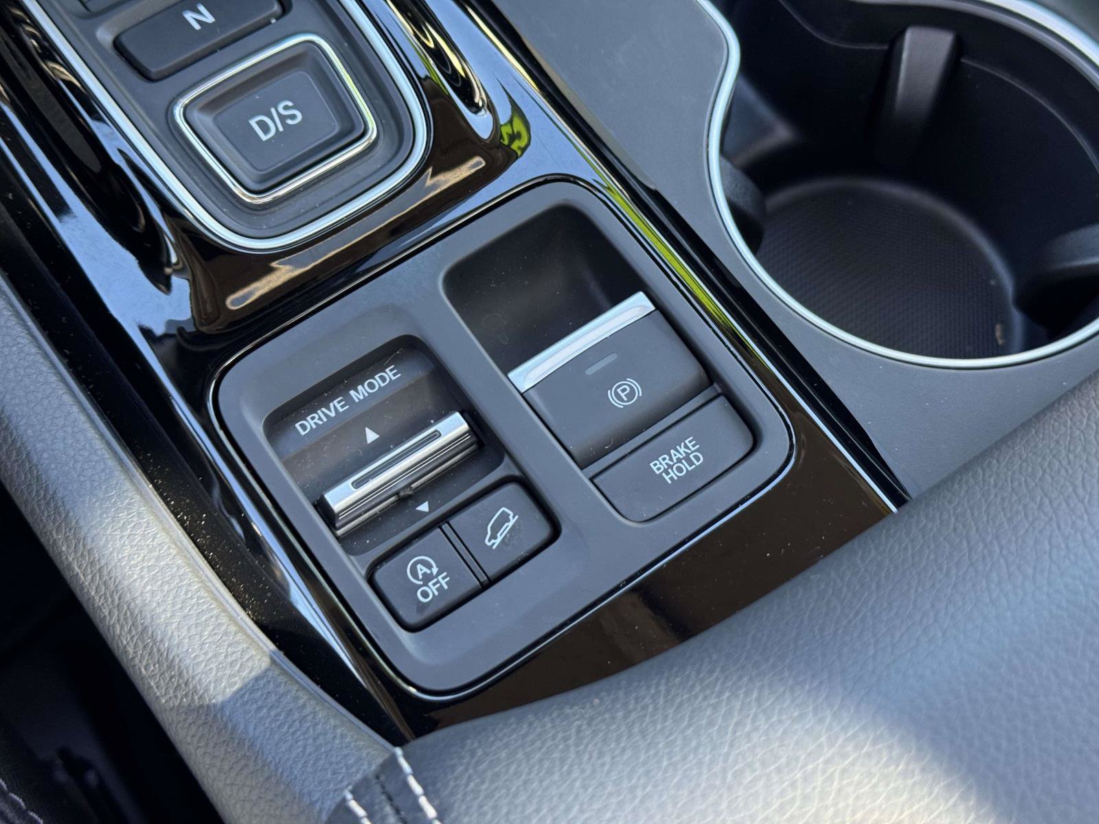 Used 2025 Honda Pilot Touring image 12