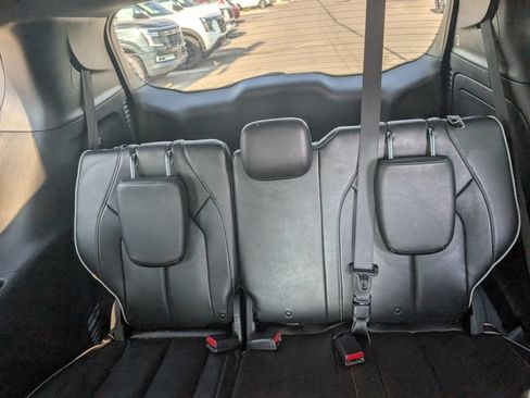 Used 2020 Chrysler Pacifica Limited w/ Advanced Safetytec Group FWD image 10