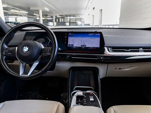 Used 2023 BMW X1 xDrive28i image 11