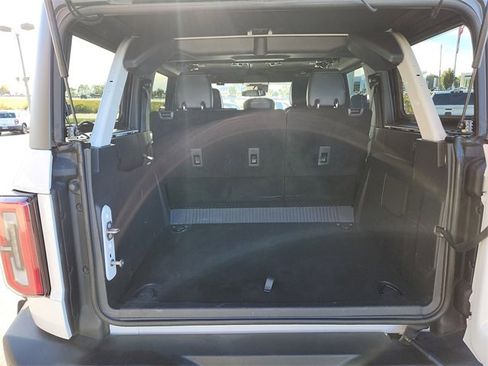 Used 2023 Ford Bronco Wildtrak image 29