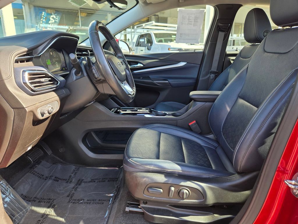 Used 2022 Chevrolet Bolt EUV Premier w/ Launch Edition FWD image 11