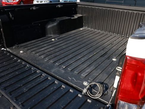 Used 2017 Toyota Tacoma TRD Sport w/ Tow Package image 28