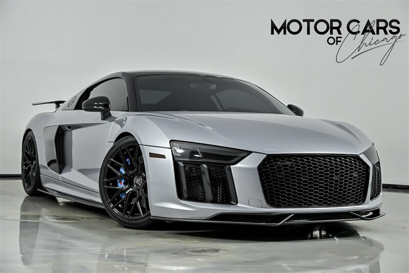Used 2017 Audi R8 V10 w/ Carbon Exterior Package AWD/4WD image 1