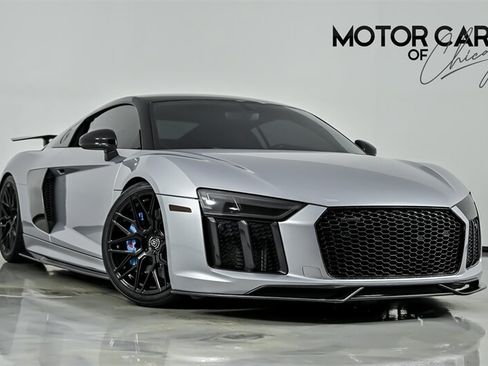 Used 2017 Audi R8 V10 w/ Carbon Exterior Package AWD/4WD image 1