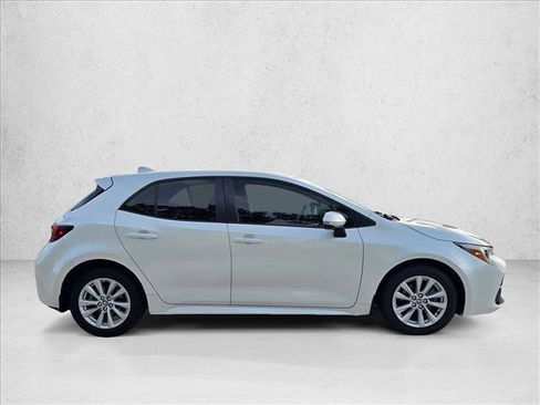 Used 2023 Toyota Corolla SE FWD image 4