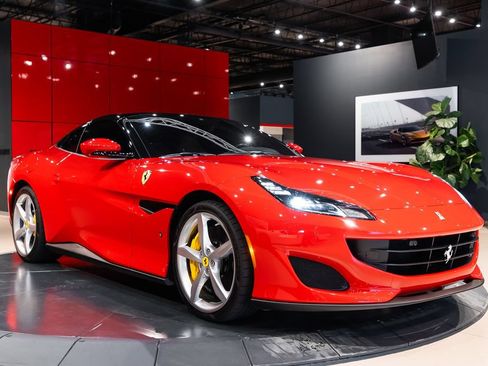 Certified 2020 Ferrari Portofino RWD image 57