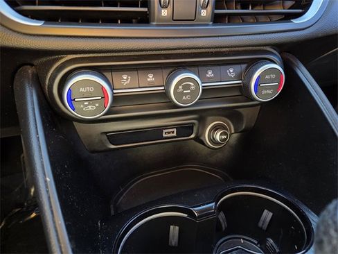 Used 2021 Alfa Romeo Giulia Sprint w/ Nero Edizione image 25