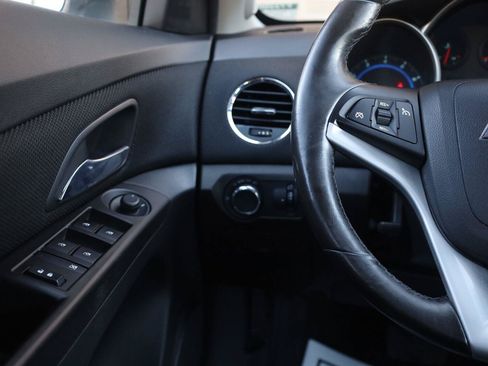 Used 2015 Chevrolet Cruze LT FWD image 31