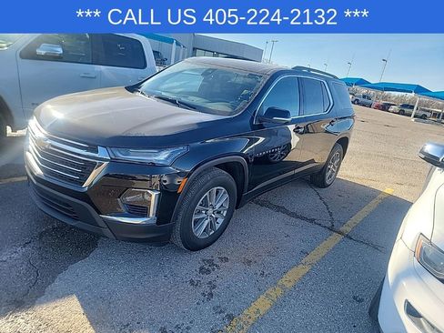 Used 2023 Chevrolet Traverse LT image 24