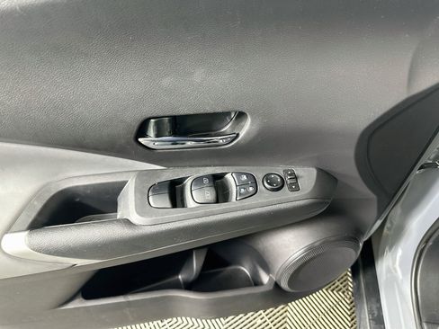 Used 2023 Nissan Kicks SR w/ SR Premium Package FWD image 15