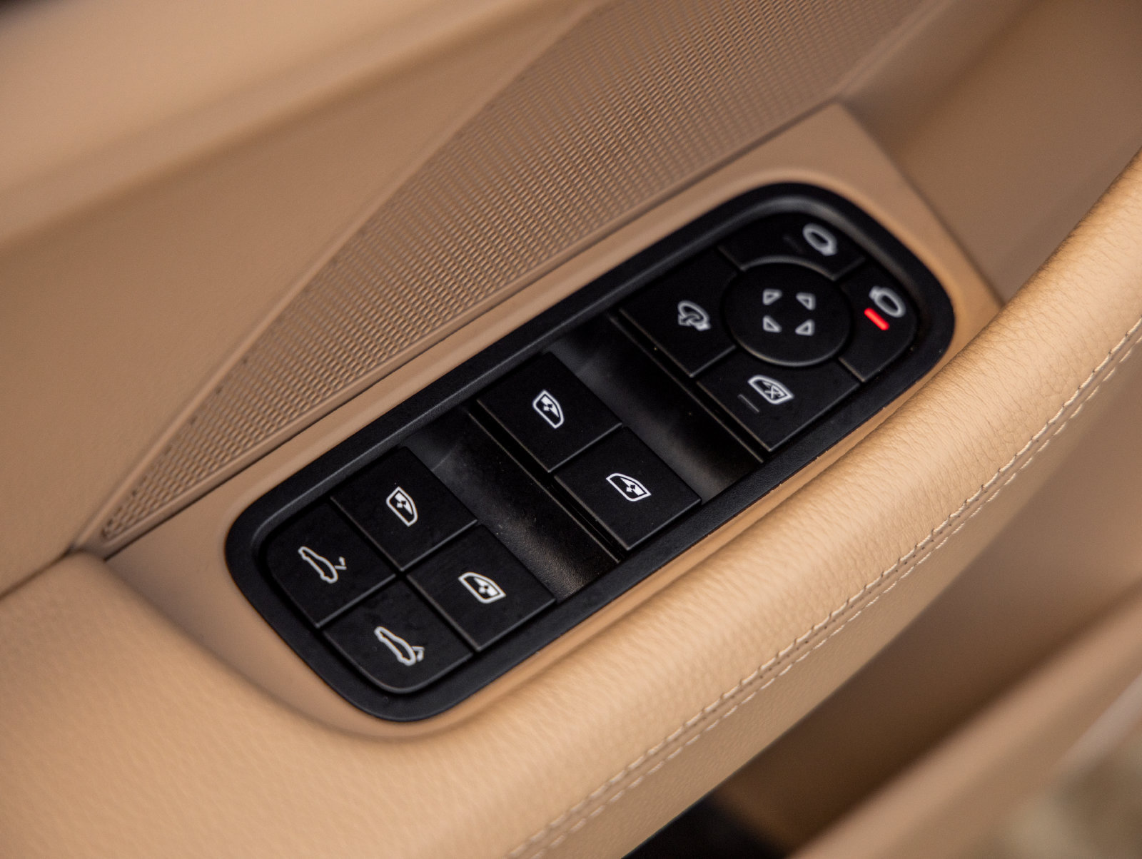 Certified 2023 Porsche Panamera Platinum Edition RWD image 21
