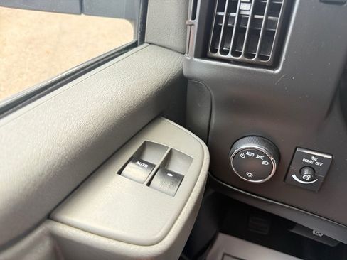 Used 2021 Chevrolet Express 3500 w/ Driver Convenience Package RWD image 25