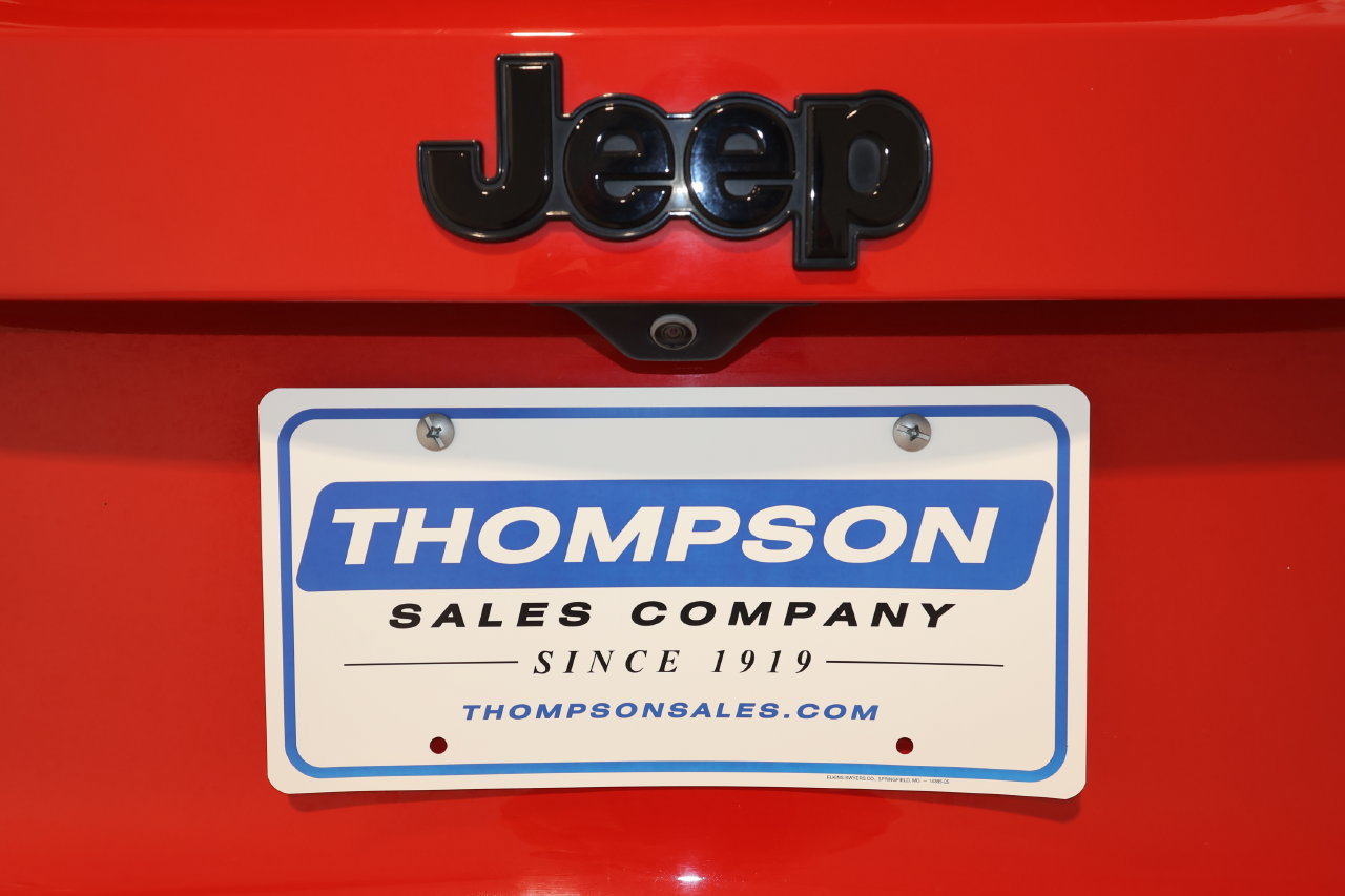 Used 2023 Jeep Renegade Latitude AWD/4WD image 36