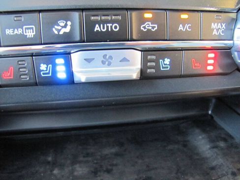 Used 2024 Ford F250 Lariat w/ Lariat Ultimate Package AWD/4WD image 49