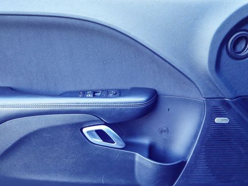 Used 2023 Dodge Challenger SXT image 10