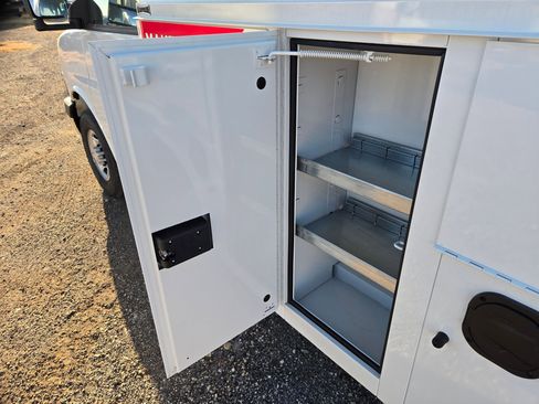 New 2025 Chevrolet Express 3500 w/ Power Convenience Package image 25