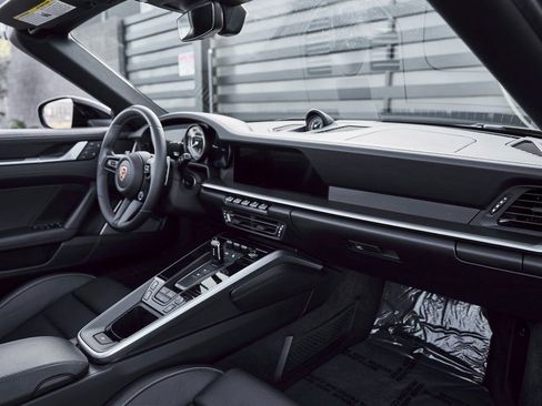 Used 2022 Porsche 911 Turbo S image 37