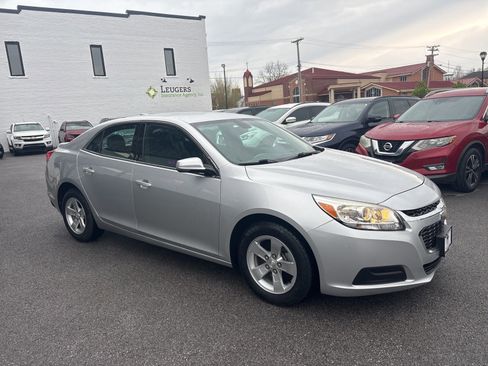 Used 2016 Chevrolet Malibu LT image 6