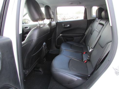 Used 2019 Jeep Compass Latitude w/ Cold Weather Group image 5