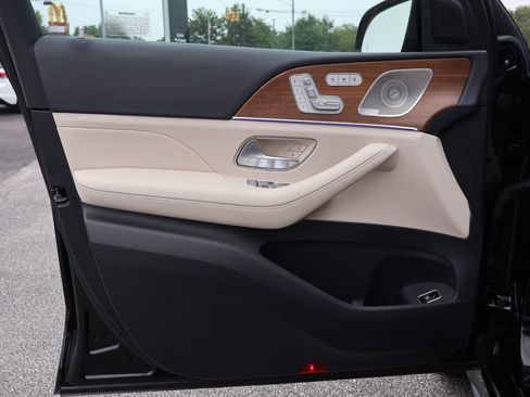 Certified 2025 Mercedes-Benz GLE 450 4MATIC image 13