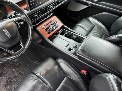 Used 2020 Lincoln Aviator Reserve w/ Equipment Group 202A image 9