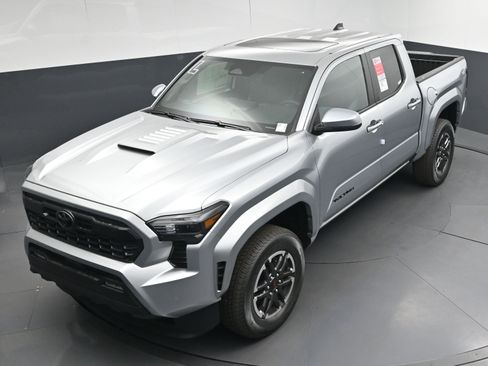 New 2025 Toyota Tacoma TRD Sport image 28
