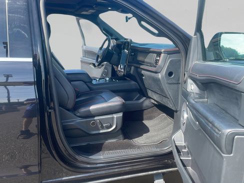Used 2023 Ford Expedition Limited AWD/4WD image 18