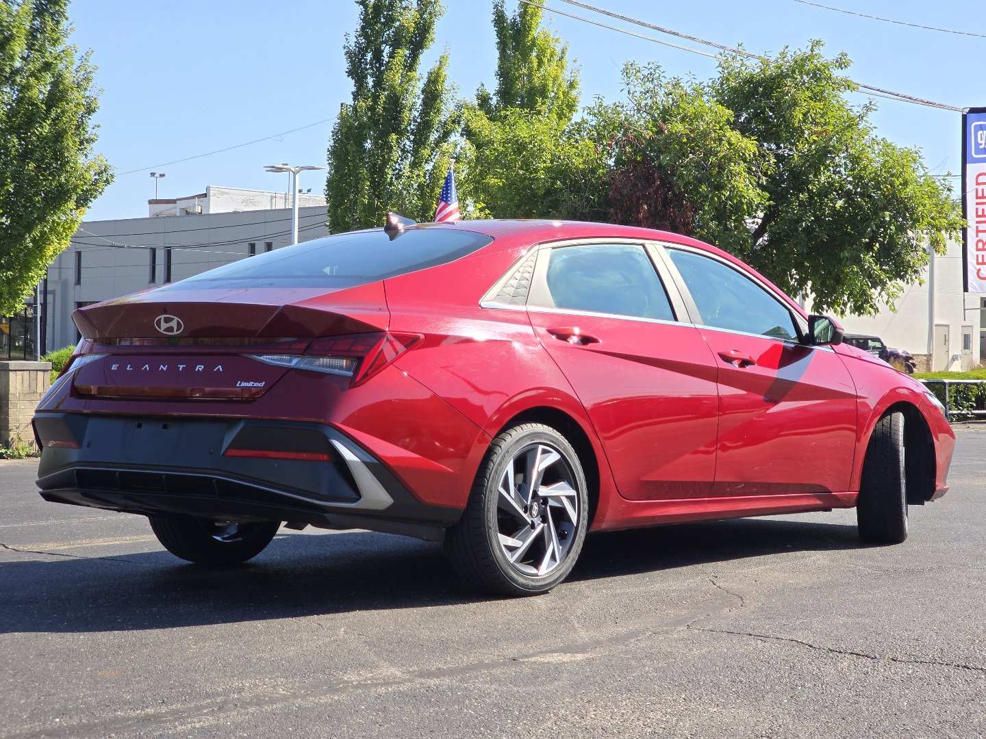 Used 2024 Hyundai Elantra Limited FWD image 25