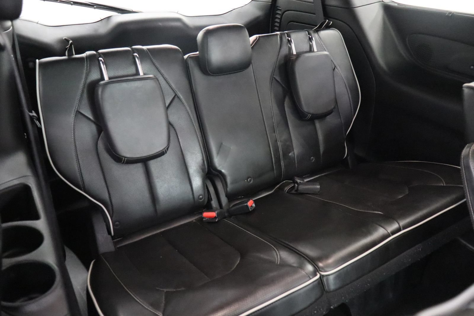 Used 2018 Chrysler Pacifica Limited w/ S Appearance Package FWD image 24