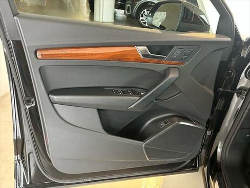 Certified 2023 Audi Q5 2.0T Premium w/ Convenience Package image 10