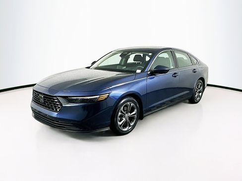 Used 2023 Honda Accord EX image 3