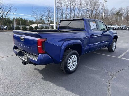 Used 2025 Toyota Tacoma SR5 image 10